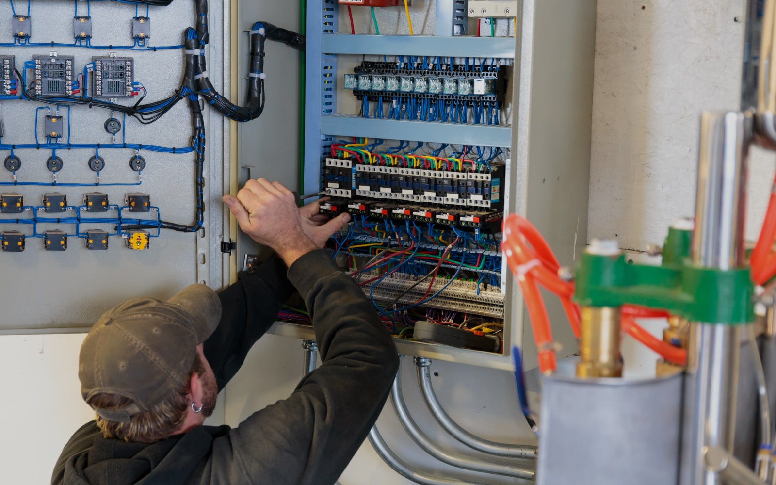 Commercial Electrician